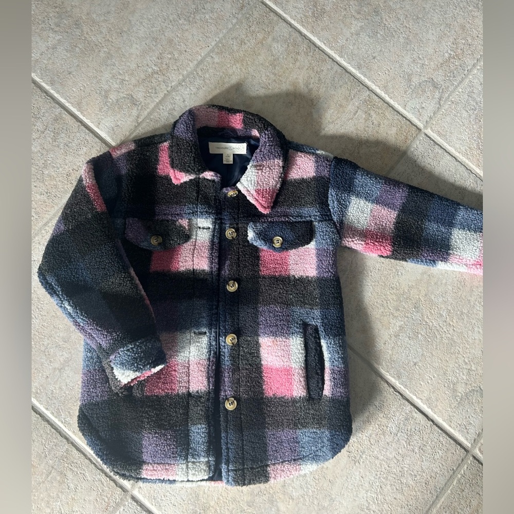 Treasure & Bond Kids Plaid fleece Shacket - Pink, Black, and White (size Small)